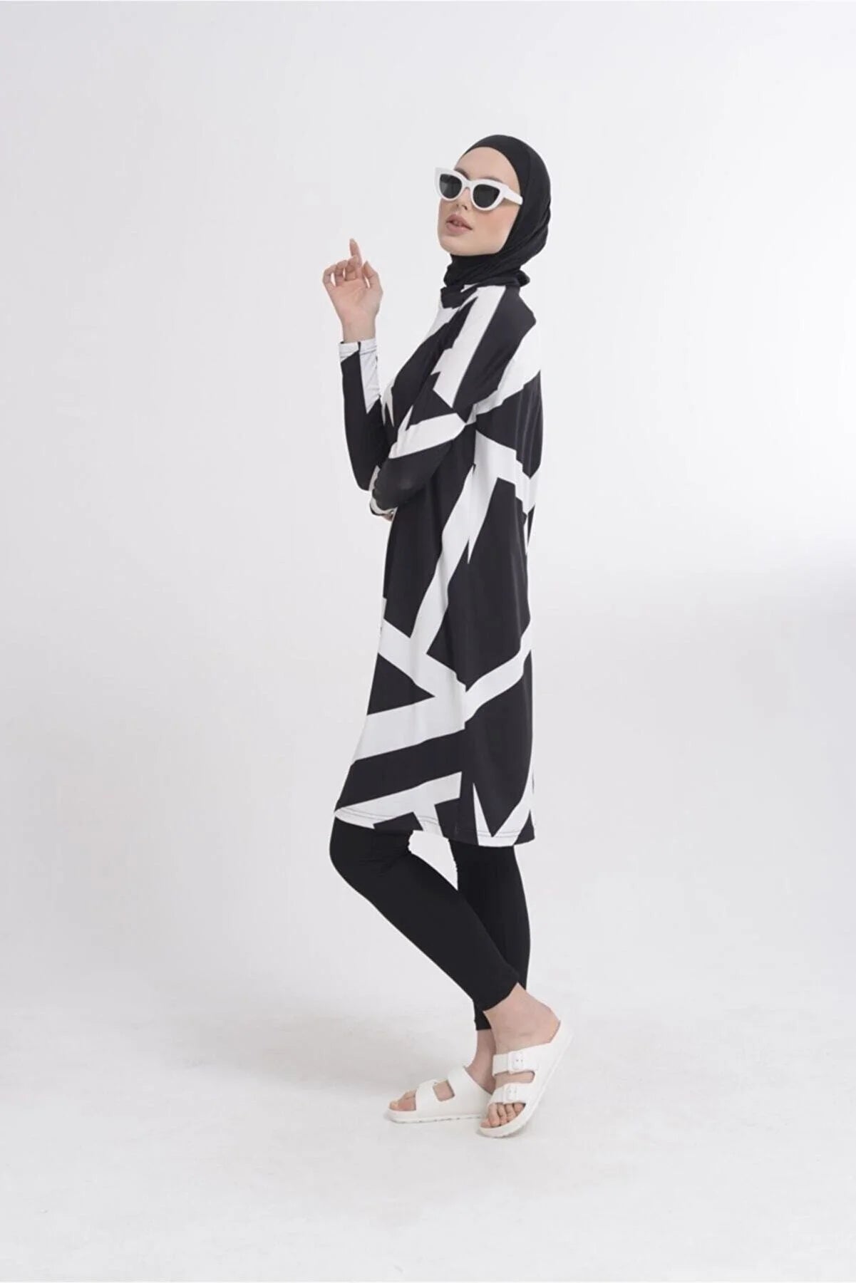 Eleganct Black and White Lycra Oversize Burkini with Long Tunic